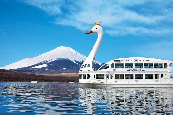 Full Day Tour at Mt. Fuji, Onsen, Lake Kawaguchi and Yamanaka — photo 4
