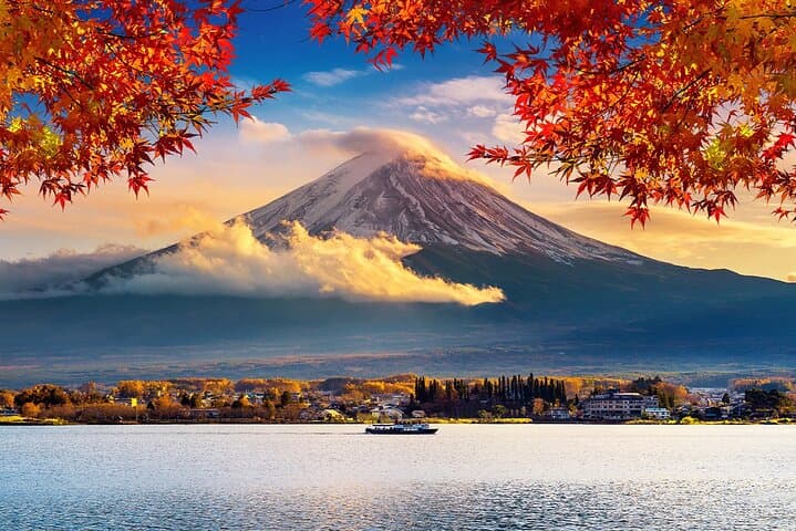 Full Day Tour at Mt. Fuji, Onsen, Lake Kawaguchi and Yamanaka — photo 5