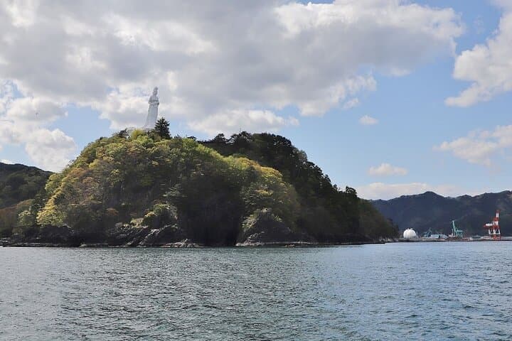 Kamaishi Bay Fishing Boat Cruise with Guided Local Fisherman — photo 4