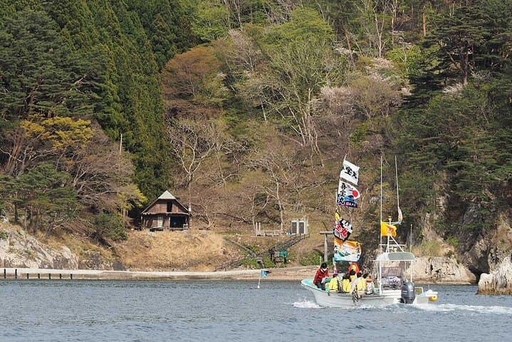 Kamaishi Bay Fishing Boat Cruise with Guided Local Fisherman — photo 10