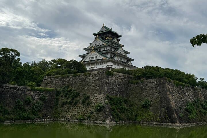 Osaka: Osaka Castle Tower Private Guided Tour in 90 Minutes — photo 17