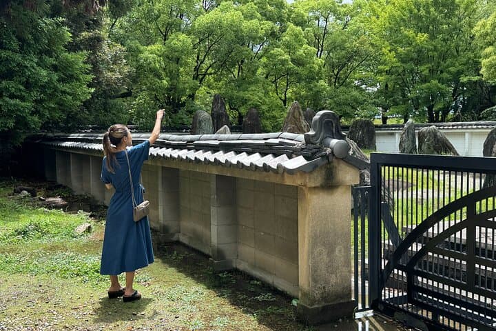 Guided Tour of Osaka Castle and Osaka Historical Museum — photo 10