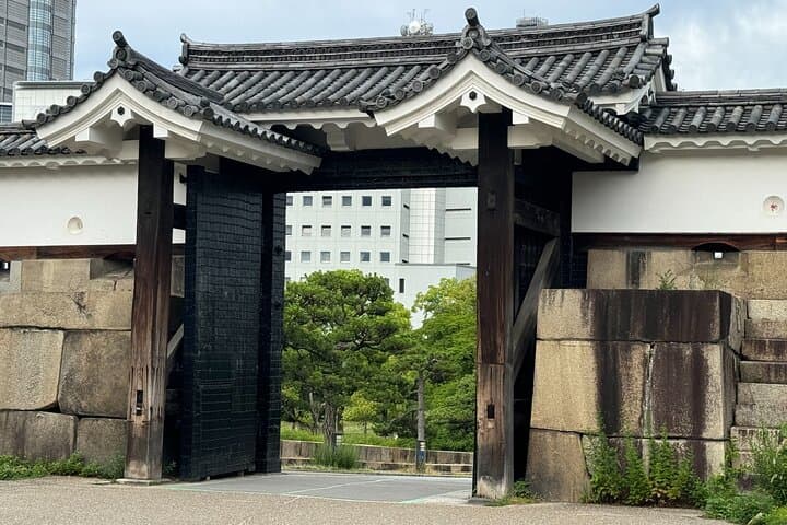 Guided Tour of Osaka Castle and Osaka Historical Museum — photo 16
