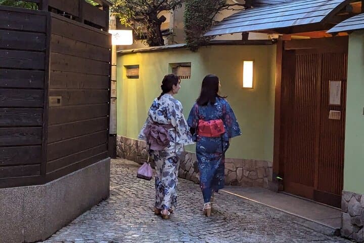 Private Walking Tour: The Little Kyoto of Tokyo, Kagurazaka — photo 11