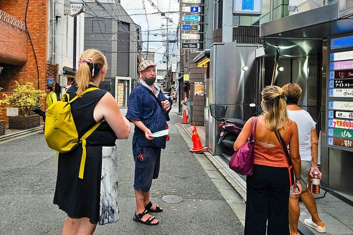 Kyoto Gion Night Walk & Geisha District Guided Tour — photo 17