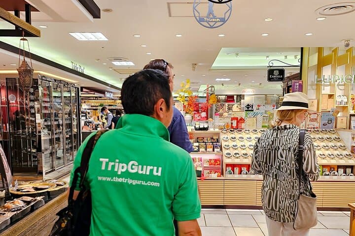 Kyoto Nishiki Market & Depachika: 2-hours Food Tour with a Local — photo 10