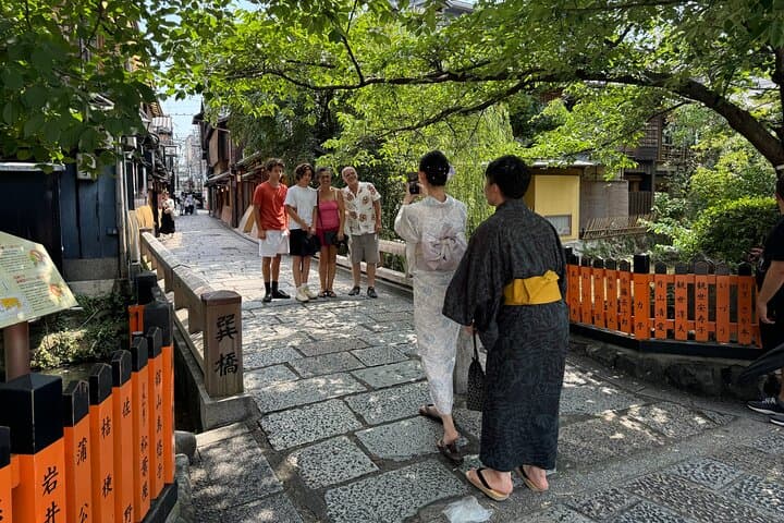 Kyoto: Half-Day Private Tour Gion Geisha Districts & Kiyomizu — photo 2