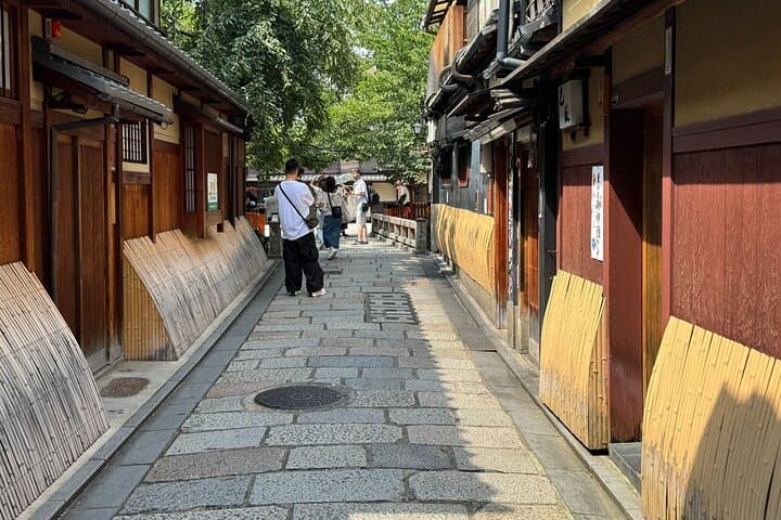Kyoto: Half-Day Private Tour Gion Geisha Districts & Kiyomizu — photo 8
