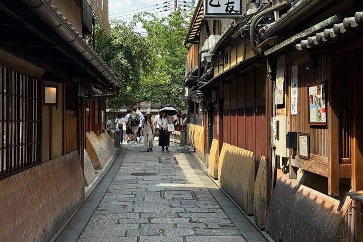 Kyoto: Half-Day Private Tour Gion Geisha Districts & Kiyomizu — photo 9