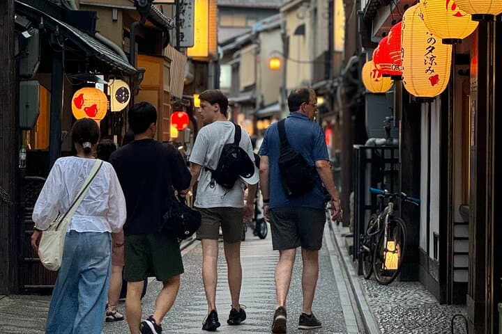 Kyoto: Half-Day Private Tour Gion Geisha Districts & Kiyomizu — photo 3