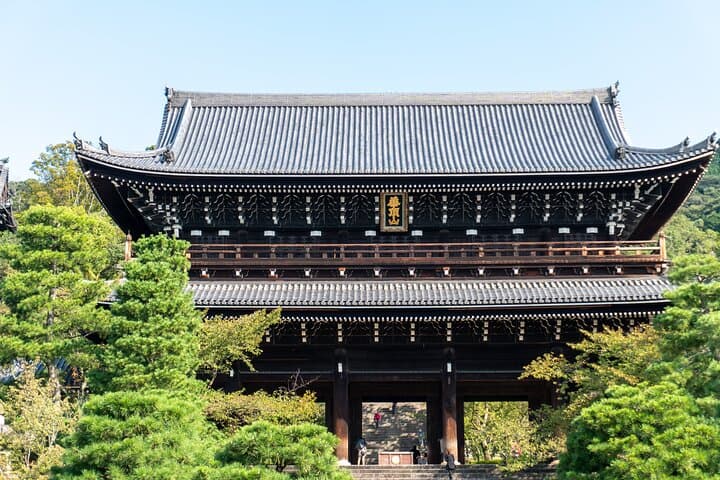 A Tour to Explore Kyoto's Autumn Foliage at Kiyomizu-dera Temple — photo 3