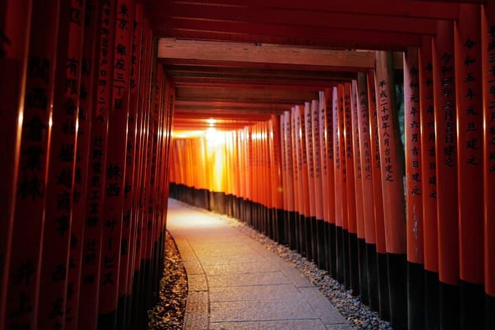 Kyoto Fushimi Inari Night Walking Tour — photo 9