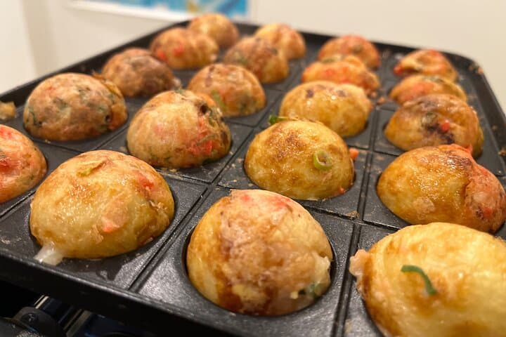 Osaka Sake Tasting & Takoyaki Cooking Experience — photo 13