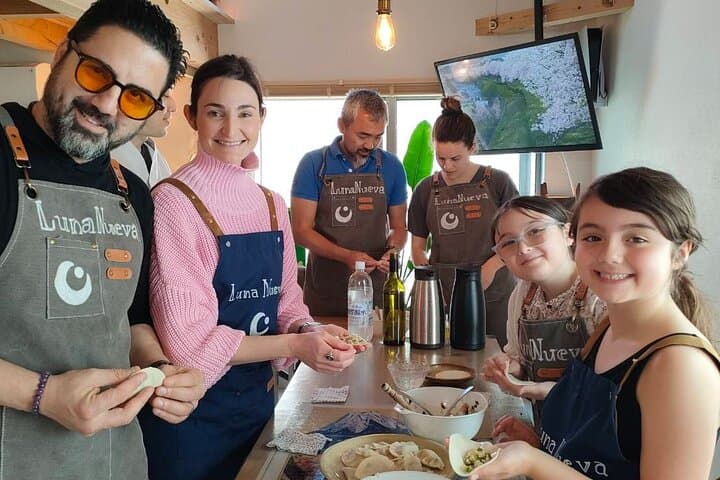 Ramen & Dumpling Cooking in Tokyo with Chef/Vegan possible — photo 17