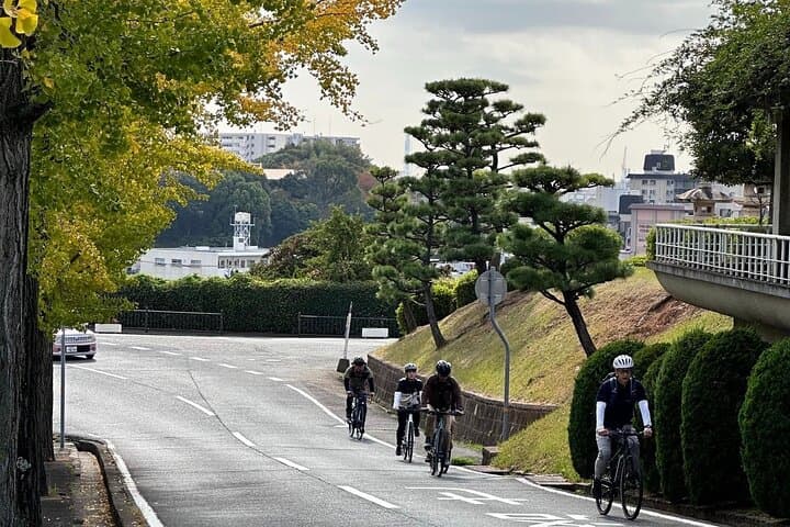 Ride around the Castle, Slurp Like a Local — photo 6