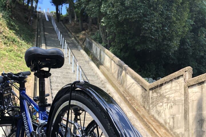 Ride around the Castle, Slurp Like a Local — photo 12