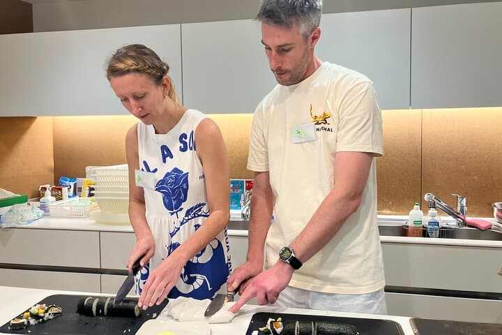 Tokyo 7hr Private Guided Tour & Sushi Roll Making Experience — photo 4