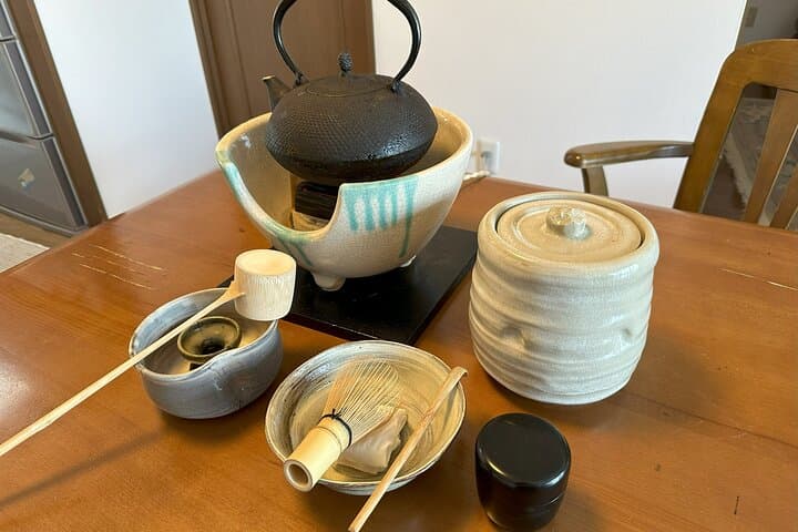 Calligraphy and Matcha in a Warm Kumamoto Home — photo 2