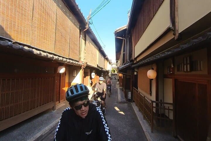 No. 1 E-Bike Tour for Up to 5 Guests in Kyoto with a Local! — photo 7