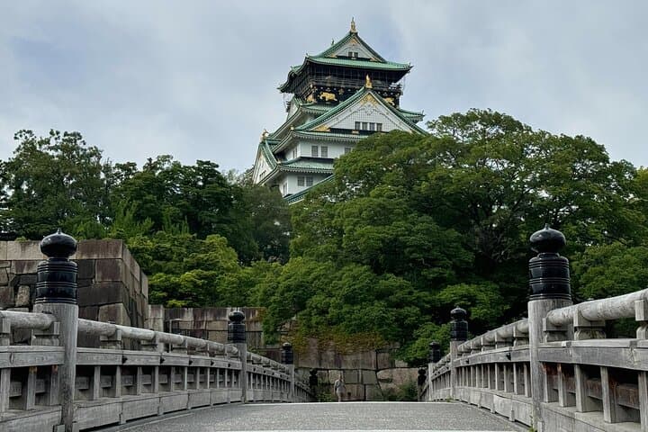 Osaka Early Morning Osaka Castle Tour Avoid Crowds — photo 3