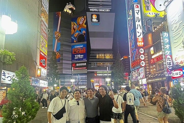 Shinjuku Kabukicho bar hopping & grab a bite tour w/Local Guide — photo 15