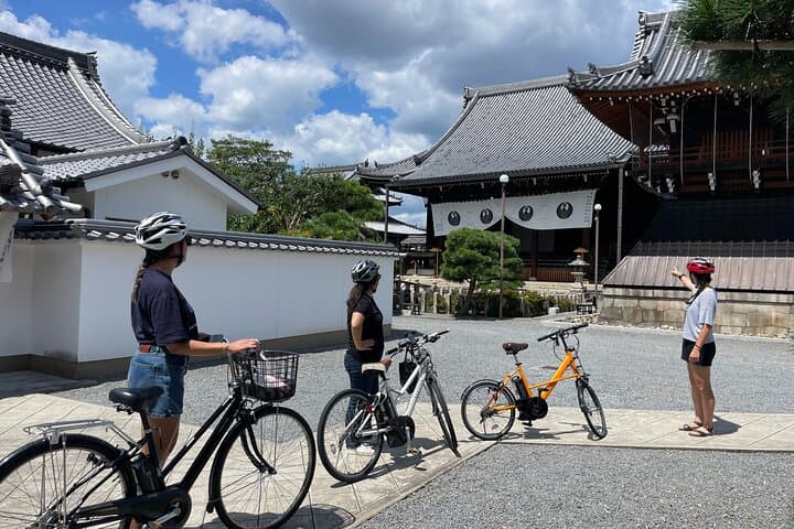 Pedal Adventure Kyoto's iconic landmarks on an e-bike tour — photo 10