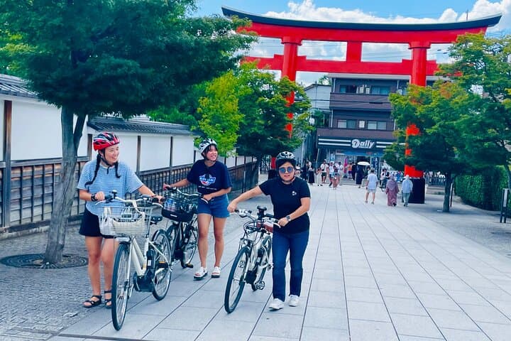 Pedal Adventure Kyoto's iconic landmarks on an e-bike tour — photo 8