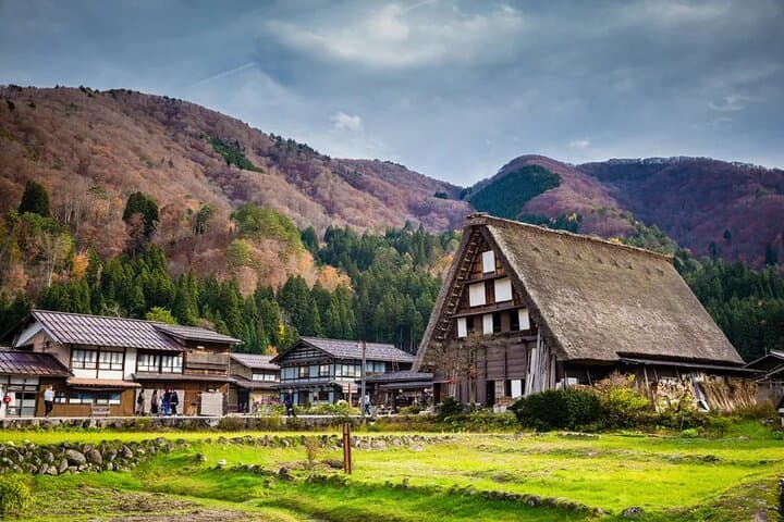 Shirakawago and Takayama 2 Days Tour from Nagoya — photo 2