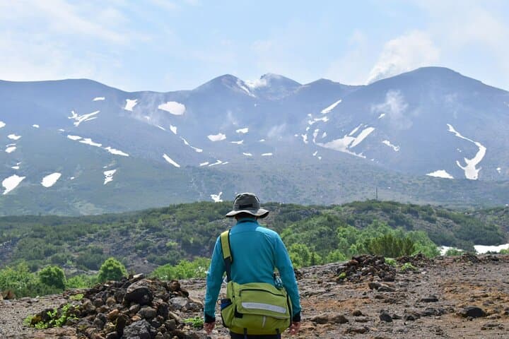 Mt. Tokachi Private Trekking Tour with Spectacular mountain view — photo 2