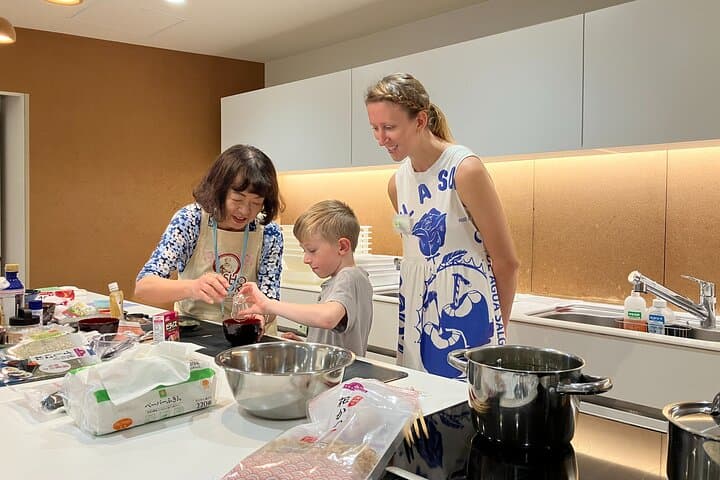 Tokyo 6hr Private Guided Tour & Inari Sushi Making Experience — photo 3