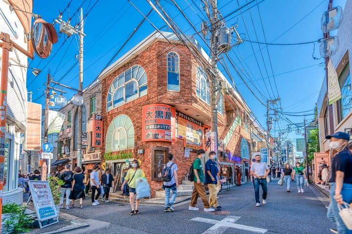 Tokyo Private Vintage Shopping Tour in a Town of youth culture — photo 4