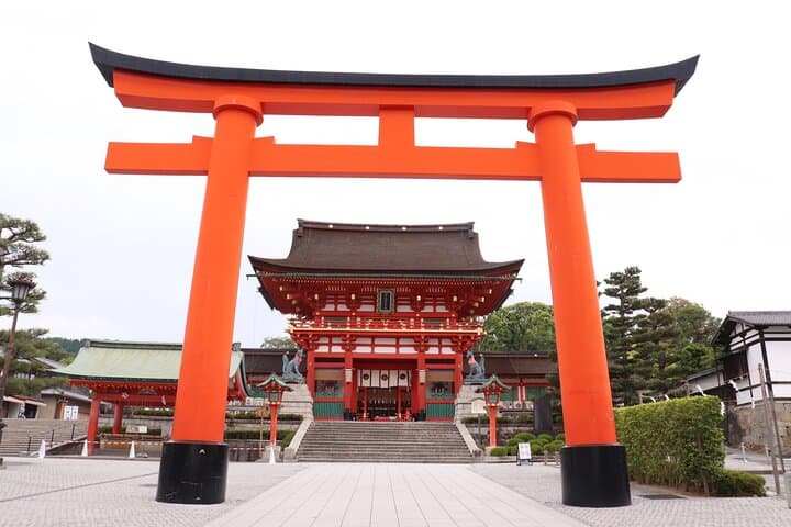 Kyoto Walking Tour at Fushimi Inari Shrine and Tofukuji Temple — photo 6