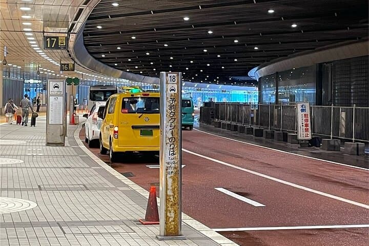 CTS-Sapporo Transfer (Standard Taxi /up to 3guests) — photo 2