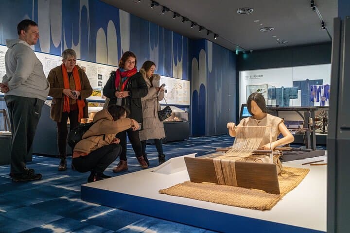 Private Guided Tour to Kimono Factory in Tokamachi — photo 3