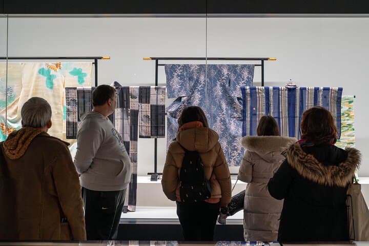 Private Guided Tour to Kimono Factory in Tokamachi — photo 4