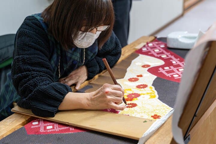 Private Guided Tour to Kimono Factory in Tokamachi — photo 6