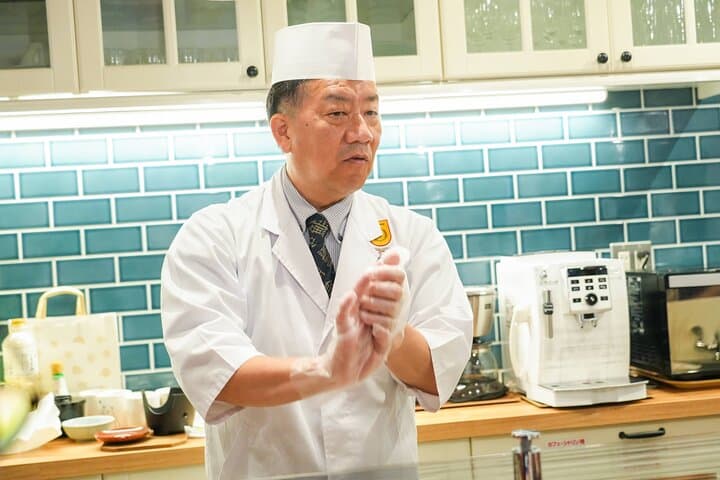 Kobe : Create & Savor Sushi & Kobe Beef Like a Master — photo 4