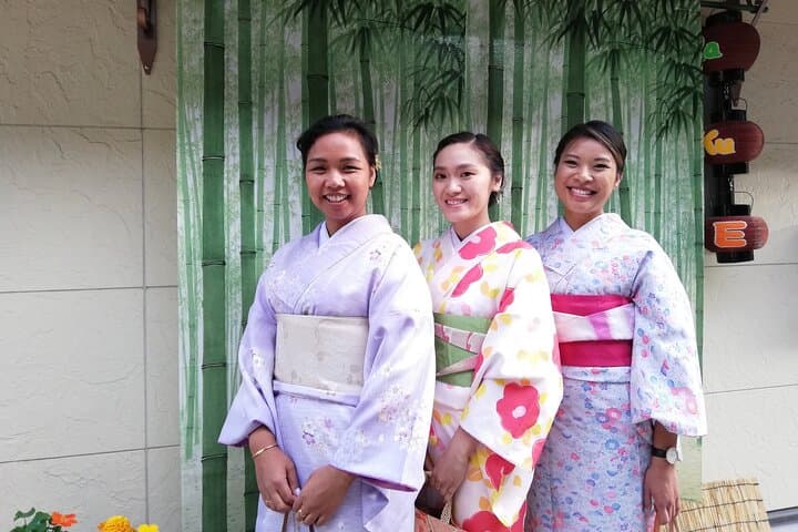 Go out freely wearing a traditional kimono — photo 9