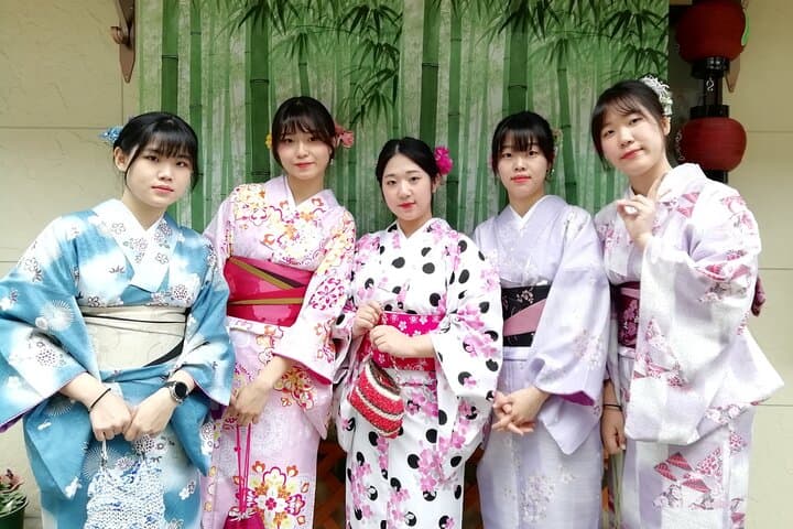 Go out freely wearing a traditional kimono — photo 12