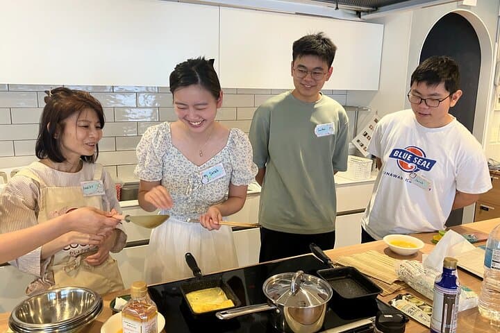 Making a bento box with cute character look in Japan — photo 12
