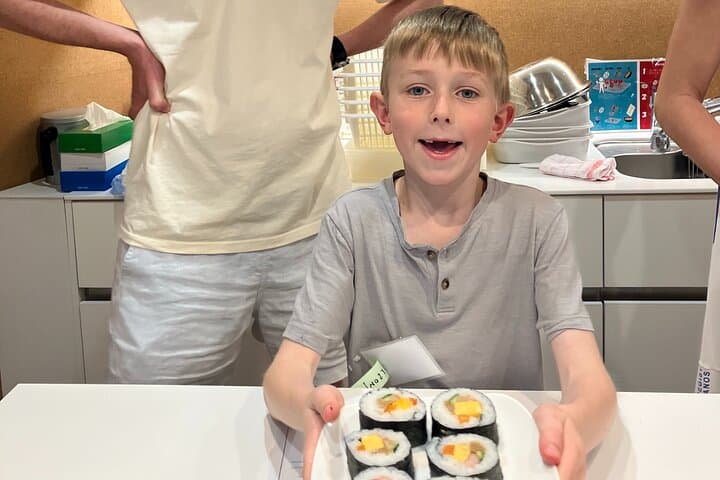 Sushi Roll and Side Dish Cooking Experience in Tokyo — photo 9