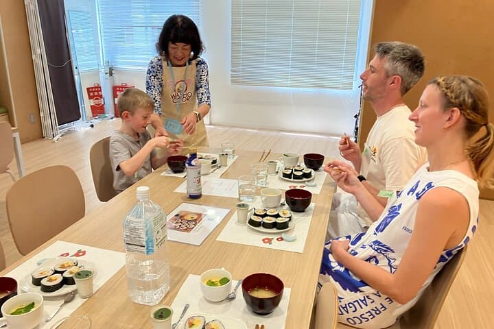 Sushi Roll and Side Dish Cooking Experience in Tokyo — photo 7