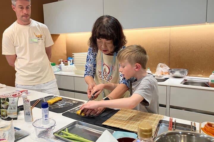 Sushi Roll and Side Dish Cooking Experience in Tokyo — photo 10