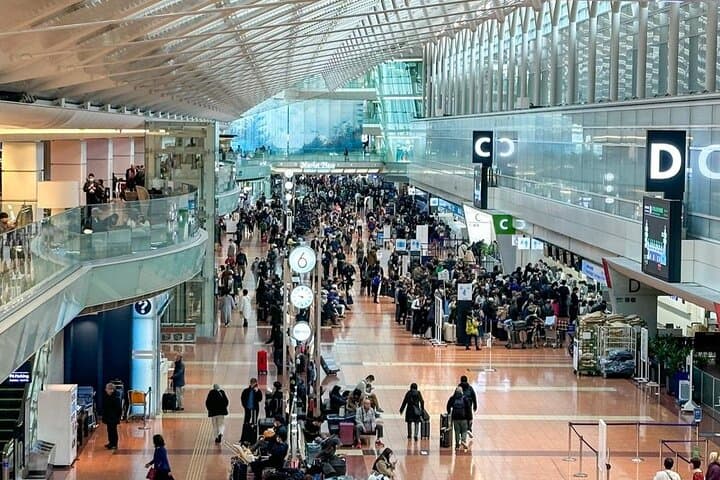 Pick Up Service Between Tokyo City and Tokyo Airport (HND/NRT) — photo 3