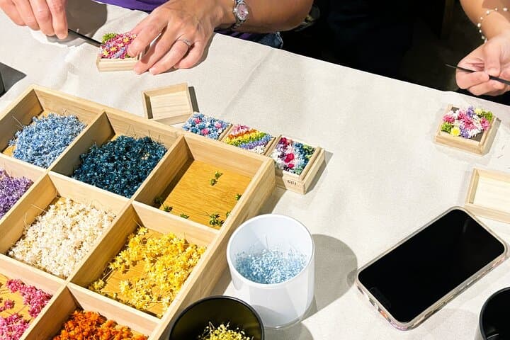 Experience Crafting a Flower Adorned Miniature Japanese Garden — photo 11