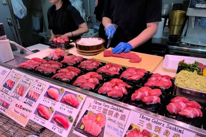 Tokyo Tsukiji Fish Market Food and Walking Tour — photo 18