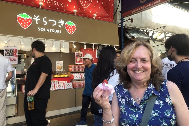 Tokyo Tsukiji Fish Market Private Food Tour — photo 15