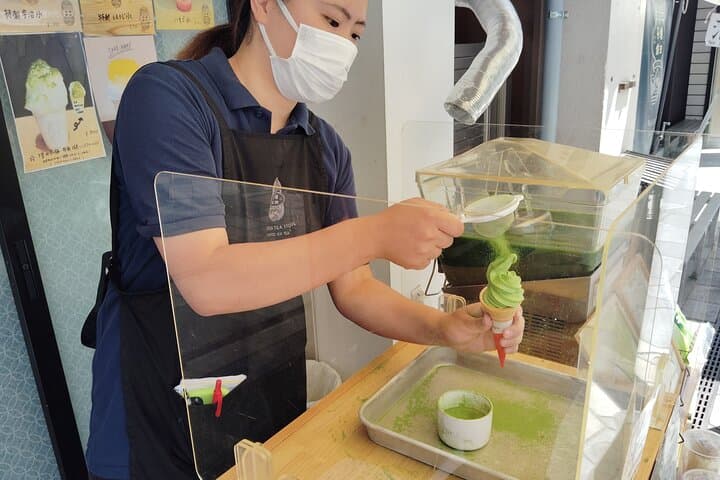 Kyoto: Enjoy Byodoin Temple and Tea Sweets — photo 5