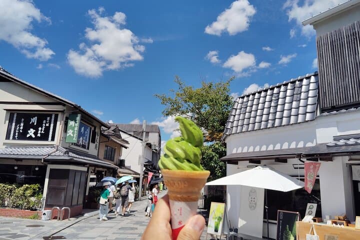 Kyoto: Enjoy Byodoin Temple and Tea Sweets — photo 2