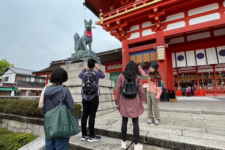 Kyoto Walking Tour at Fushimi Inari Shrine and Tofukuji Temple — photo 2